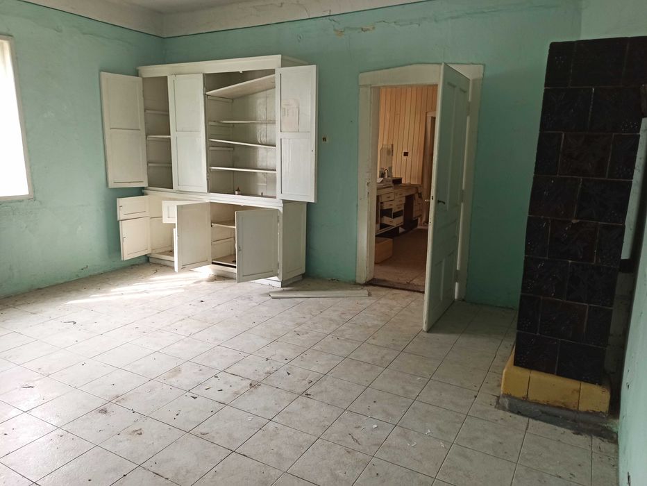 Одноповерхова будівля 137.48 м2, 0.03 га, Великий Бичків, в. Крушник 6