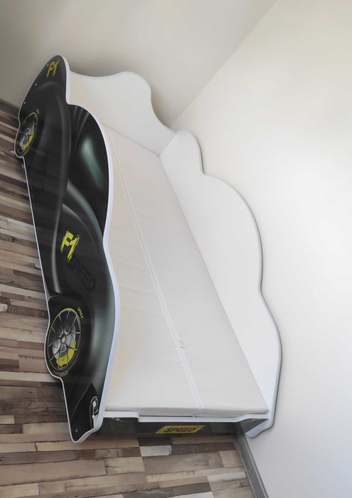 Łóżko pojedyncze auto