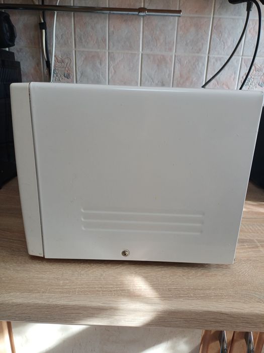 Мікрохвильова піч Samsung.