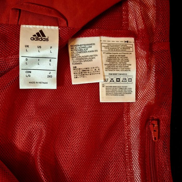 Куртка ADIDAS, мужская, L~XL размер.