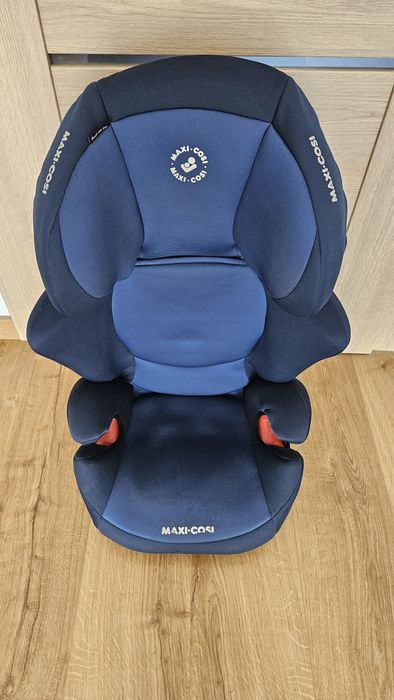 Fotelik samochodowy Maxi  Cosi Rodi  15-36 kg