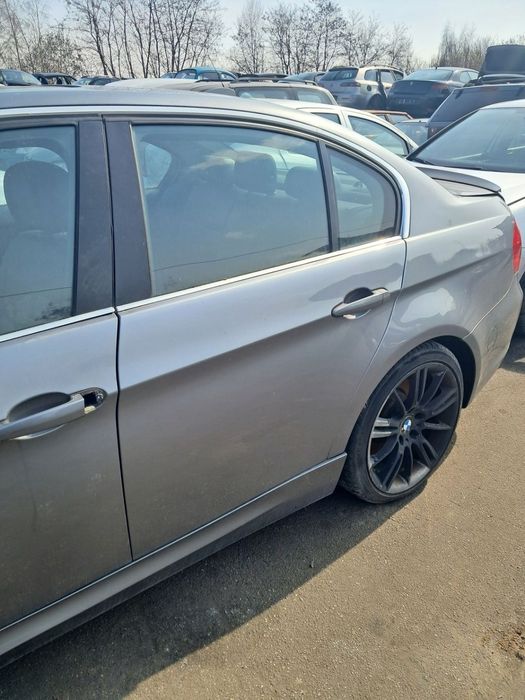 BMW Seria 3 E90 LIFT Drzwi lewy tył A52/7 Spacegrau metallic