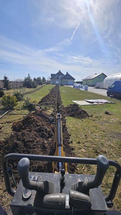 Usługi koparkoładowarką i minikoparką