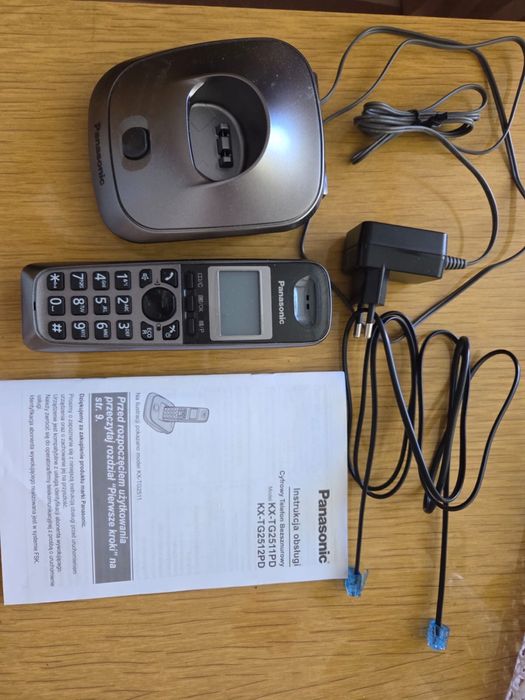 Panasonic KX-TG2511PDM telefon stacjonarny