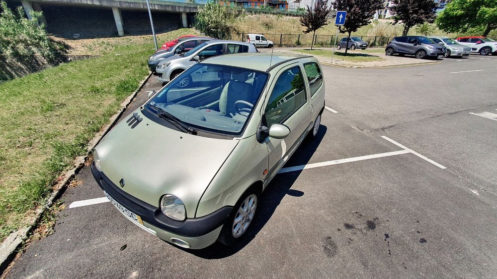 Twingo Initiale Paris