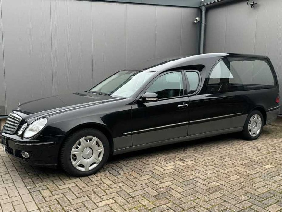 Катафалк Mercedes-Benz E 280 CDI