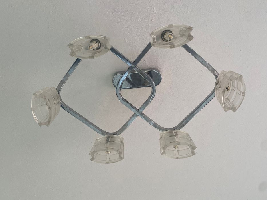 Candeeiro de teto em cor prata e vidro 58 cm.