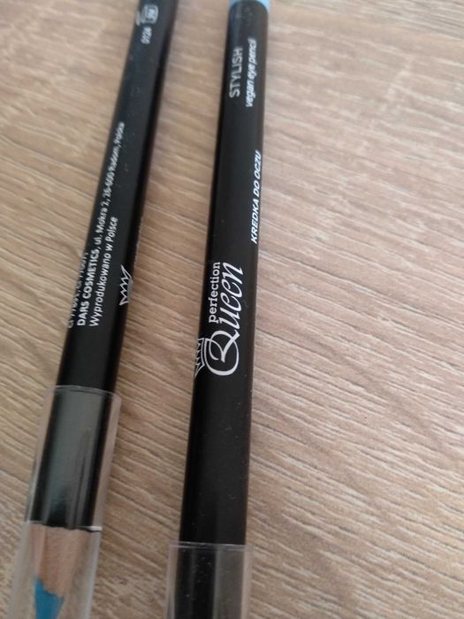 2 nowe blekitne kredki do oczu