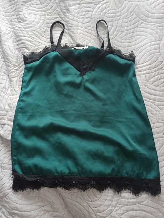 Bluzka na cienkich ramiączkach