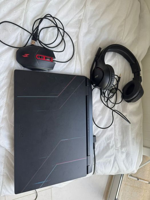 Notebook gamer como novo