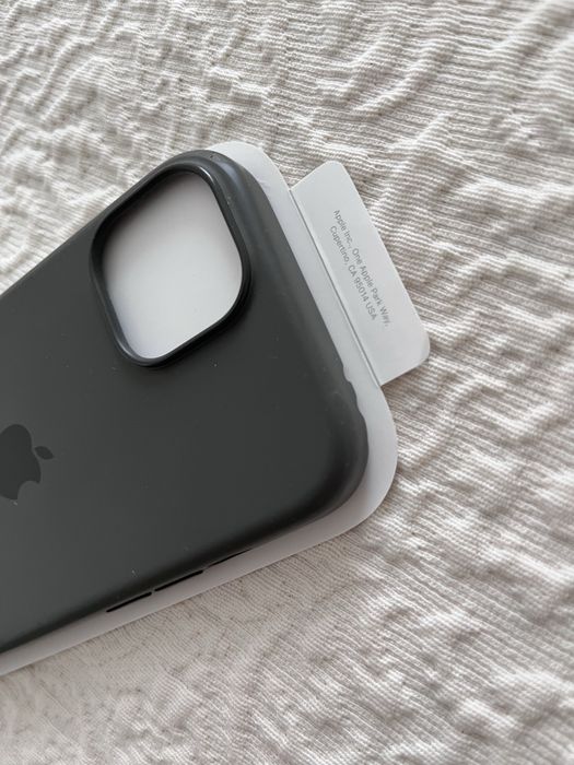 Capa original iphone 13 usada