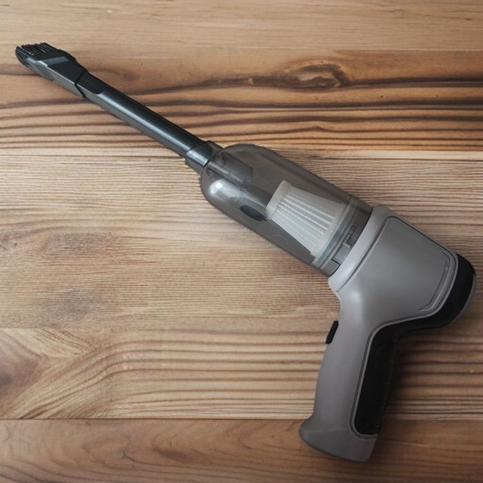 Przenośny mały odkurzacz USB do samochodu.