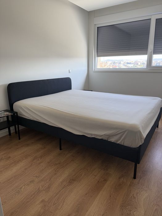 Cama IKEA SLATTUM e Colchão IKEA VALEVAG (160x200cm)