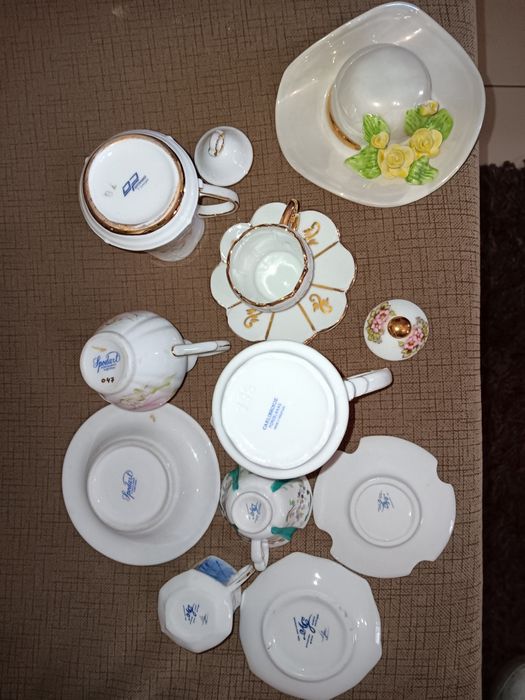 Peças em porcelana.