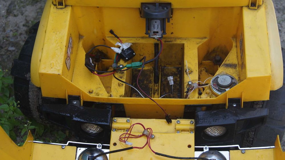 Hummer H2 samochód na akumulator duży jeżdzik do sprawdzenia