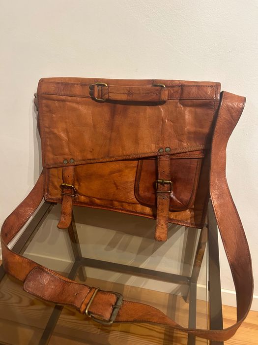 Mala de pele rústica