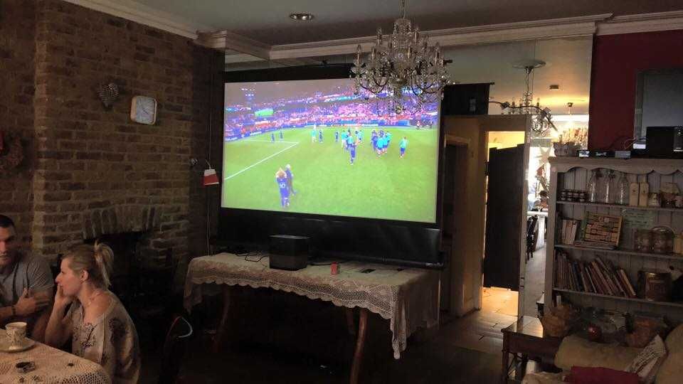 Ekran projekcyjny przenośny Elite Screens 120 cali