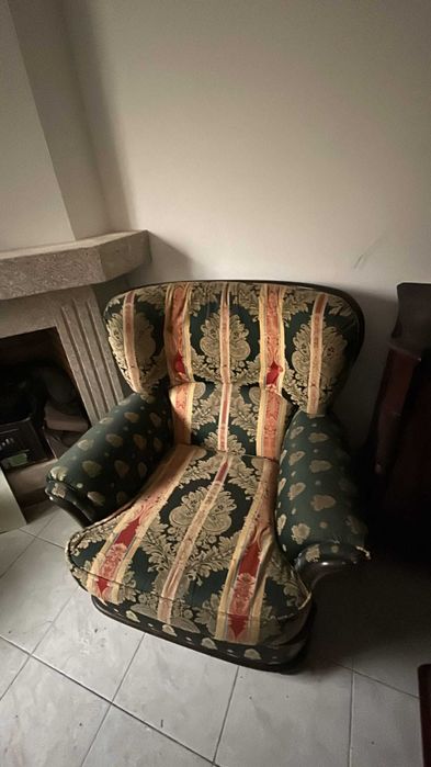 conjunto de 3 sofás em madeira