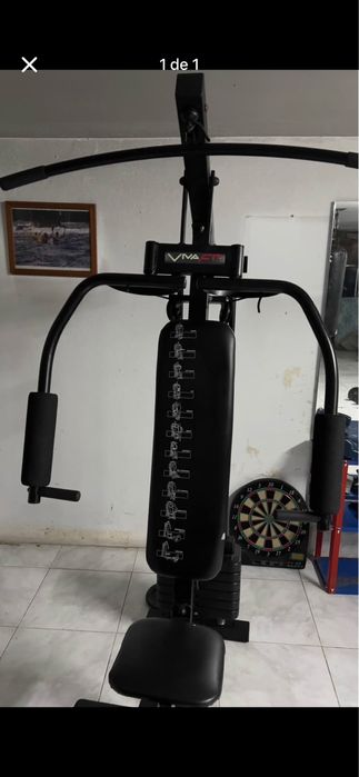 Estação Multi-funções Viva Fit: Equipamento robusto para treinos guiados.
