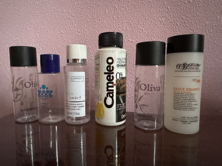 Баночки пустые из под кремов, духов и т.д.