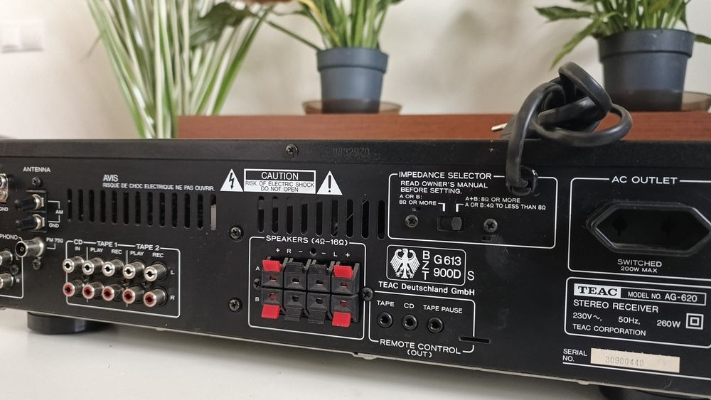 TEAC AG-620 klasyczny amplituner stereo.