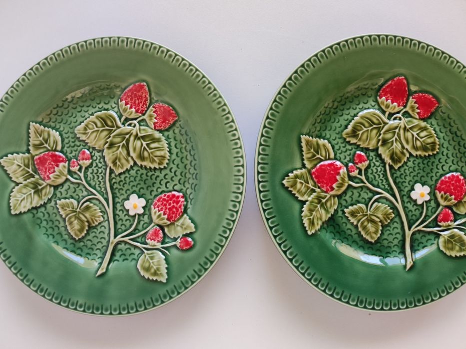 Dois pratos Bordalo Pinheiro