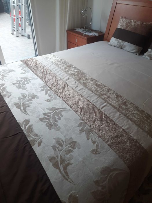 Edredons com cortinados
