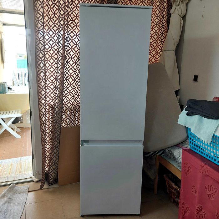 Frigorífico SMEG de encastre