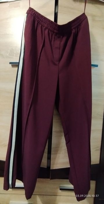 Штани брюки з лампасами