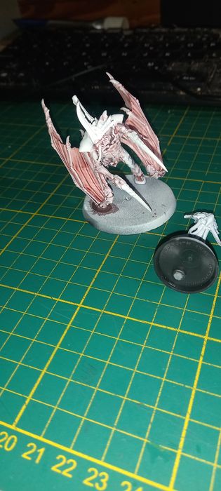 Neurotyrant i tyranid prime warhammer 40 000