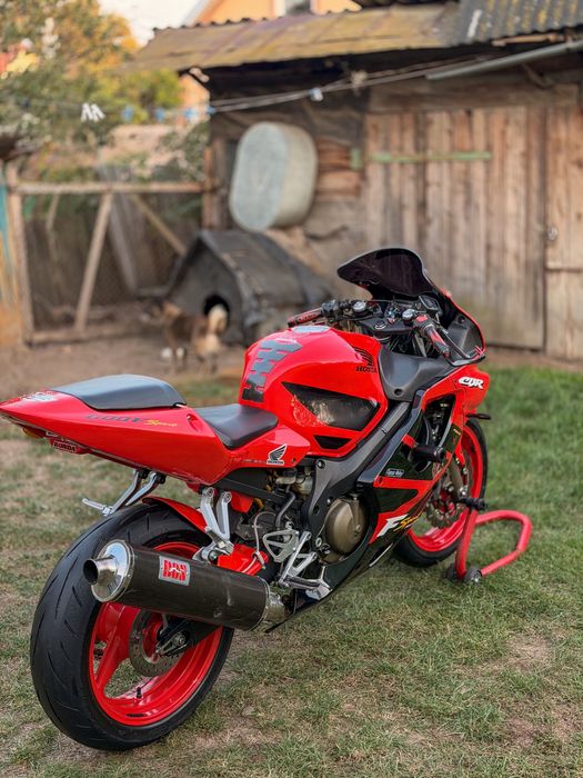 Honda CBR600f4i