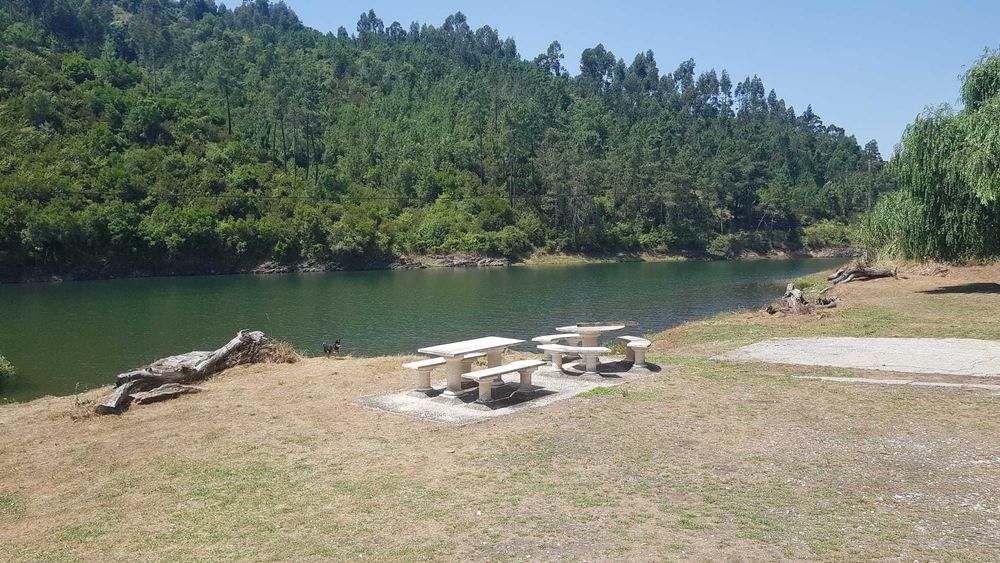 Casa típica de aldeia a 300mt da albufeira de Castelo do Bode