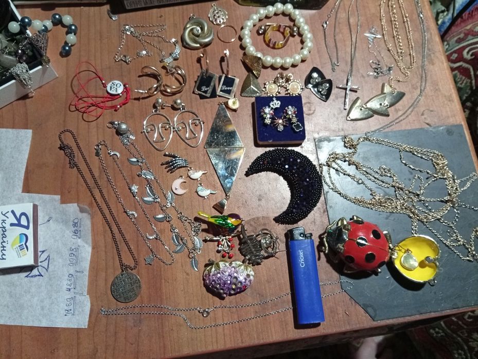 продам бижутерию