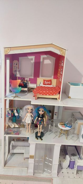 XXL 123 cm domek Rainbow High + lalki + meble