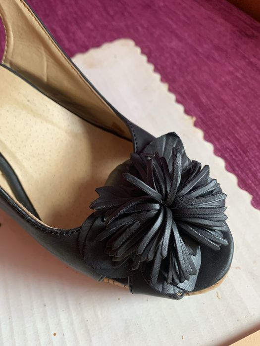 Buty na koturnie 37
