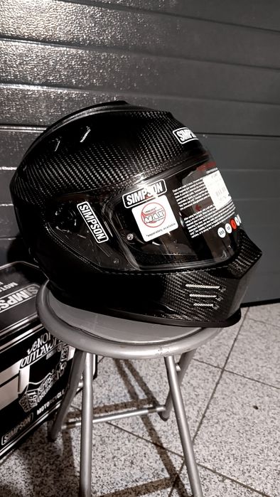 Capacete Simpson Venom Bandit Carbon MC
