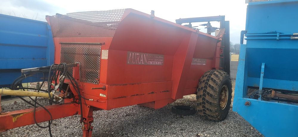 Rozrzutnik obornika Auran nie jeantil rolland