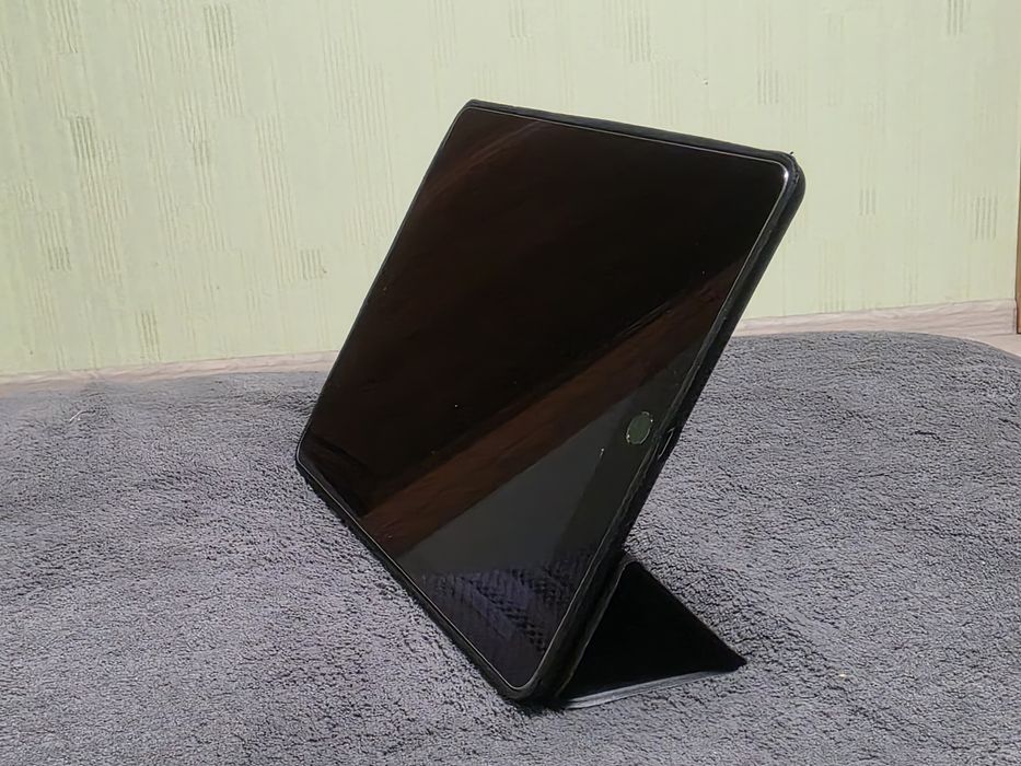 IPad  Air 2  64GB  LTE Sim