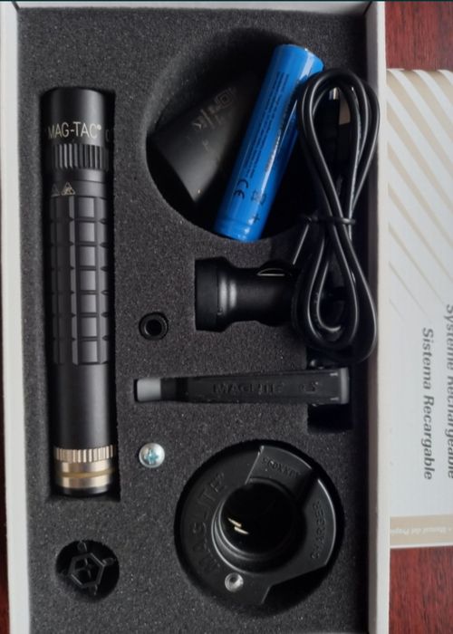 Тактичний ліхтар MAG LITE MAG-TAC LED rechargeable flashlight