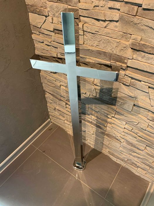 Krzyże ze stali nierdzewnej