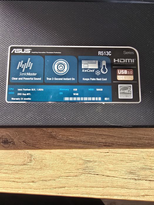 Laptop asus z ładowarką