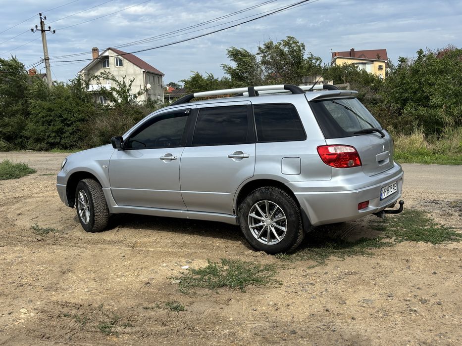 mitsubishi outlander