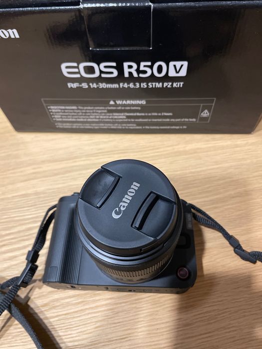 Canon EOS R50V 24.2MP + Lente RF-S 14-30mm