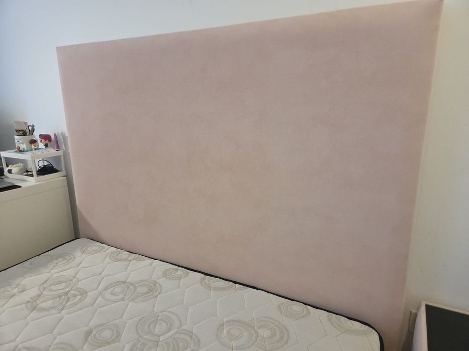 IMPERDÍVEL RIGOROSAMENTE NOVA!!! Conjunto de cama e mesa de cabeceira