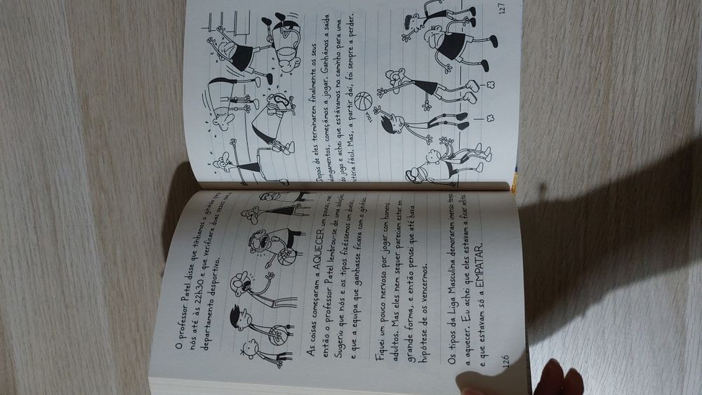 Livro Diário de um banana  n°16