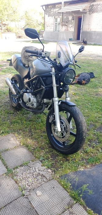 Honda VTR250 strit bike