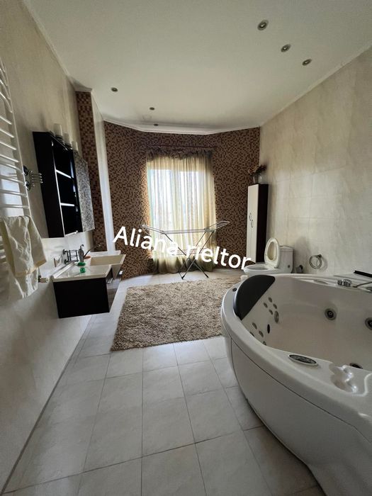 Аренда Дом на Фонтане ул  Донского 5 комнат подвал