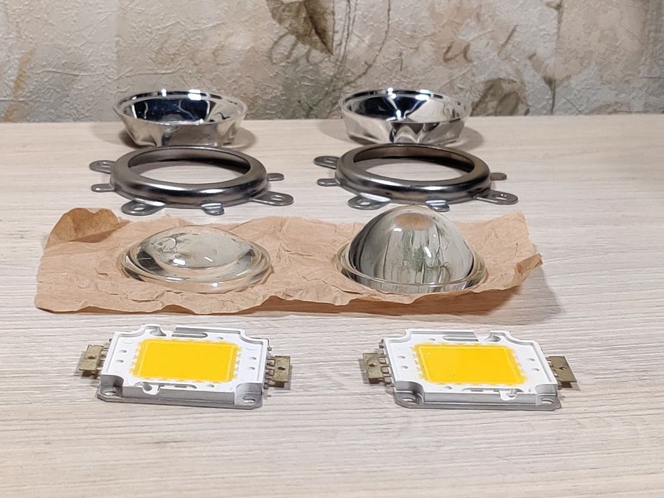 Ноборы для продекторов 50Вт 12-36V 4200К. Матрица прожекторв с линзой.