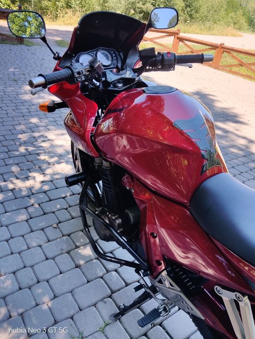 Kawasaki z 750 s.2005 року.