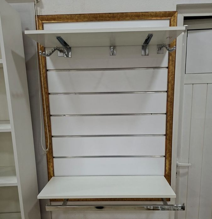 Paineis exposição com molduras